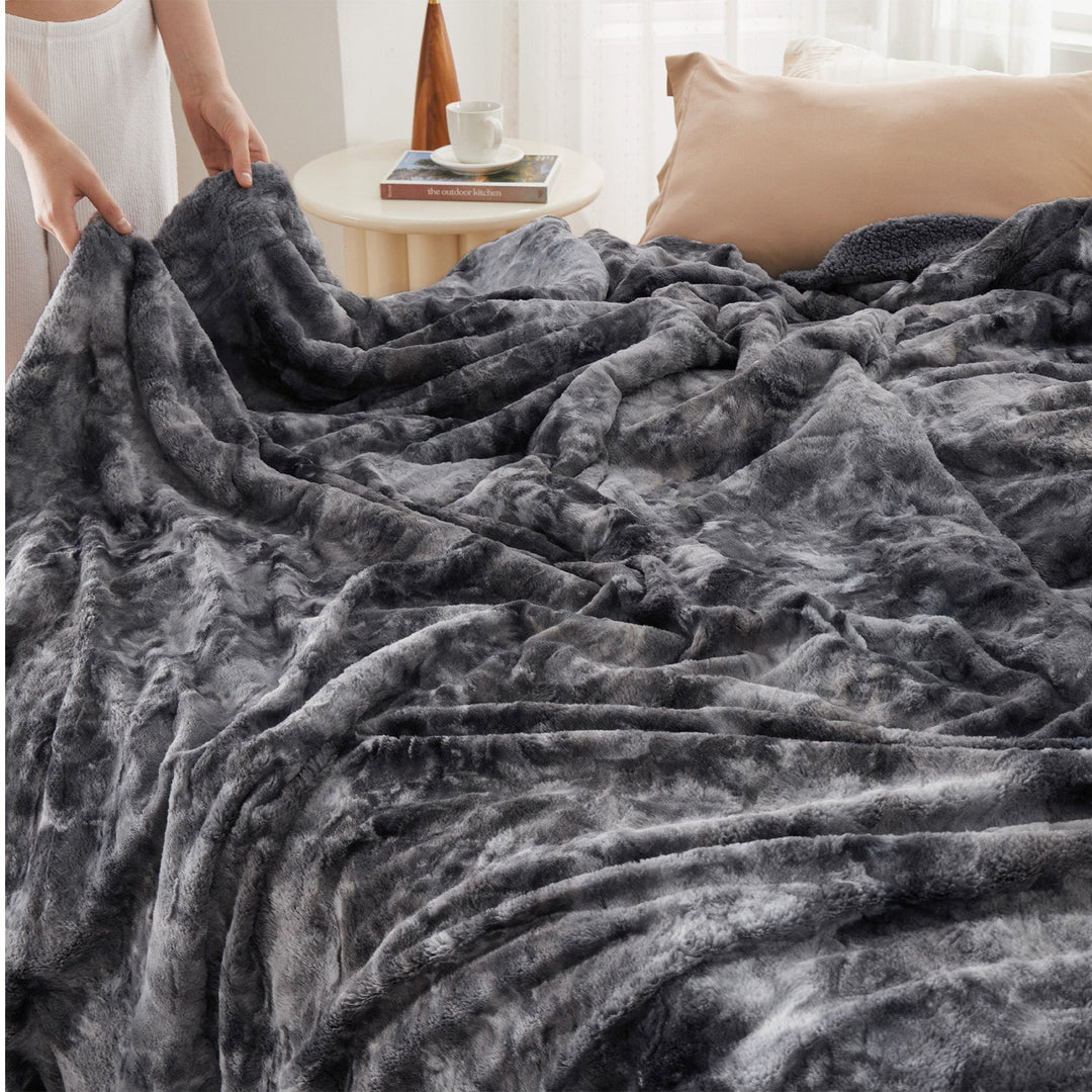 Faux Fur Sherpa Fleece Blanket